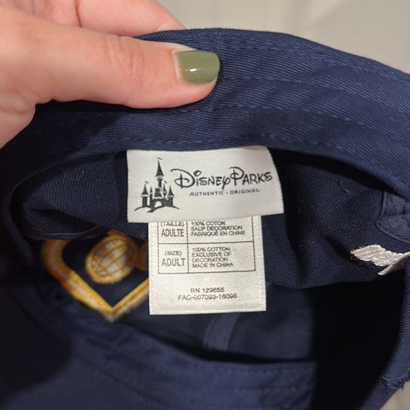 Walt Disney World Logo Hat - Picture 6 of 10